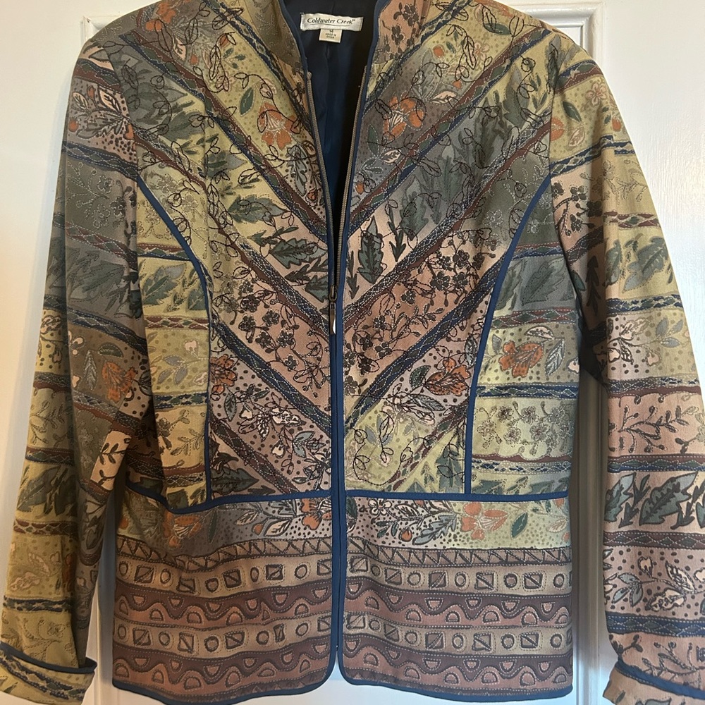 Unusual cold water creek patterned jacket